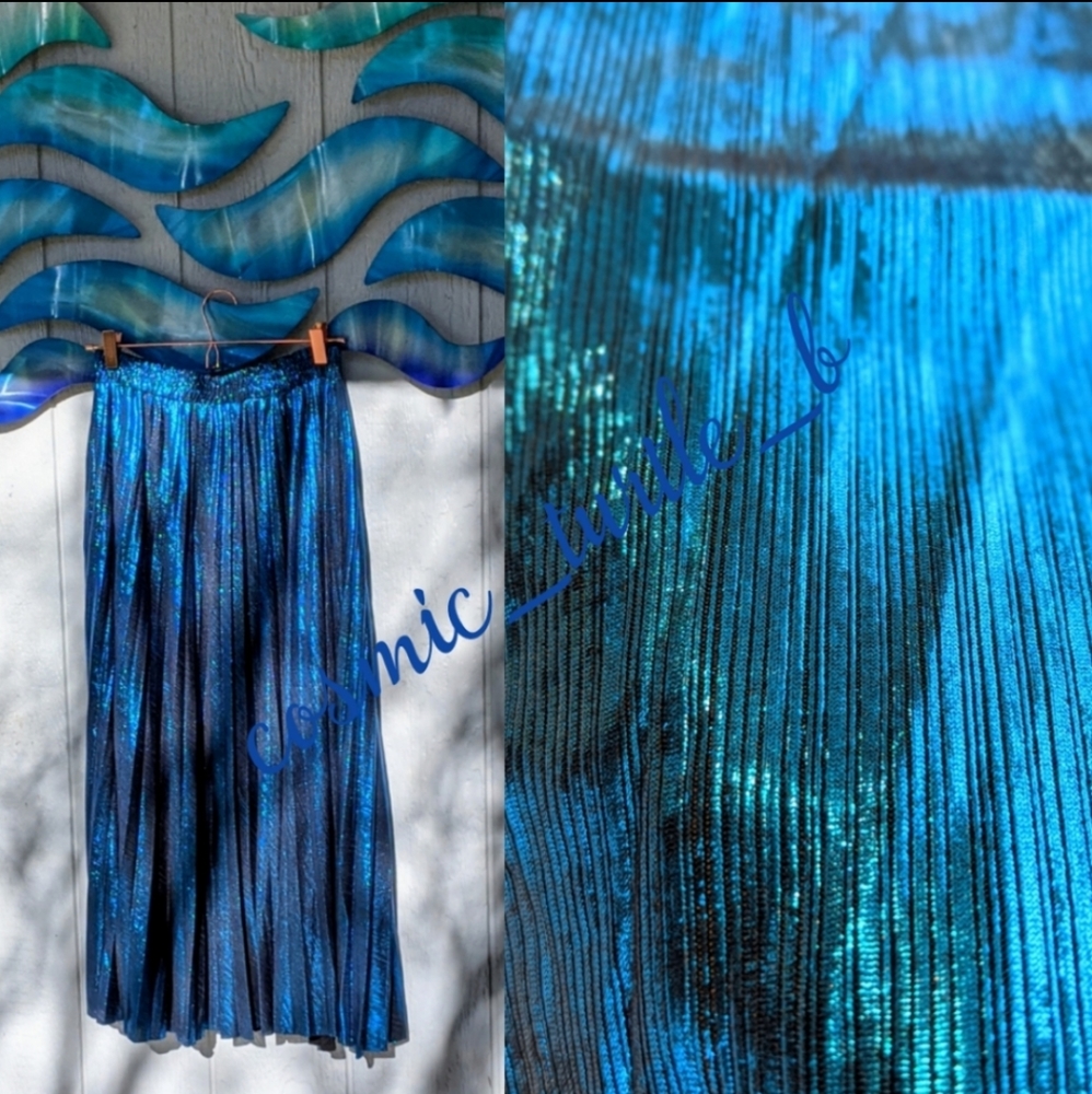 "Host Pick" Metallic Pleated Accordion Midi Skirt - Picture 7 of 11